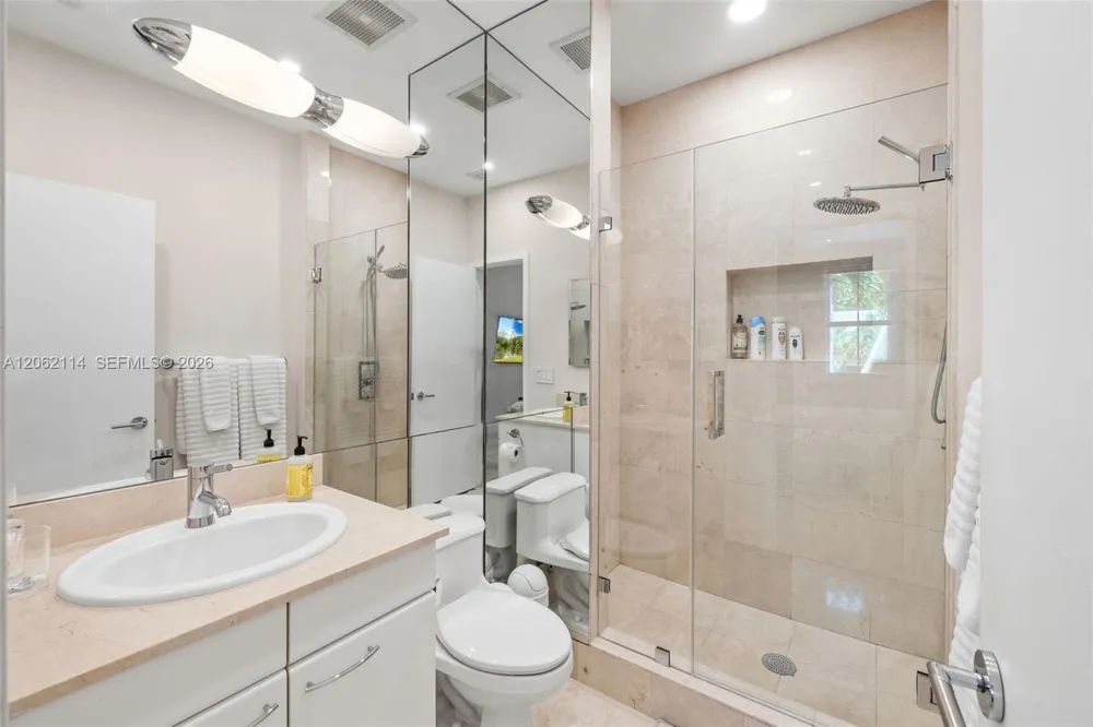 21103 NE 38th Ave #77 Aventura, FL 33180