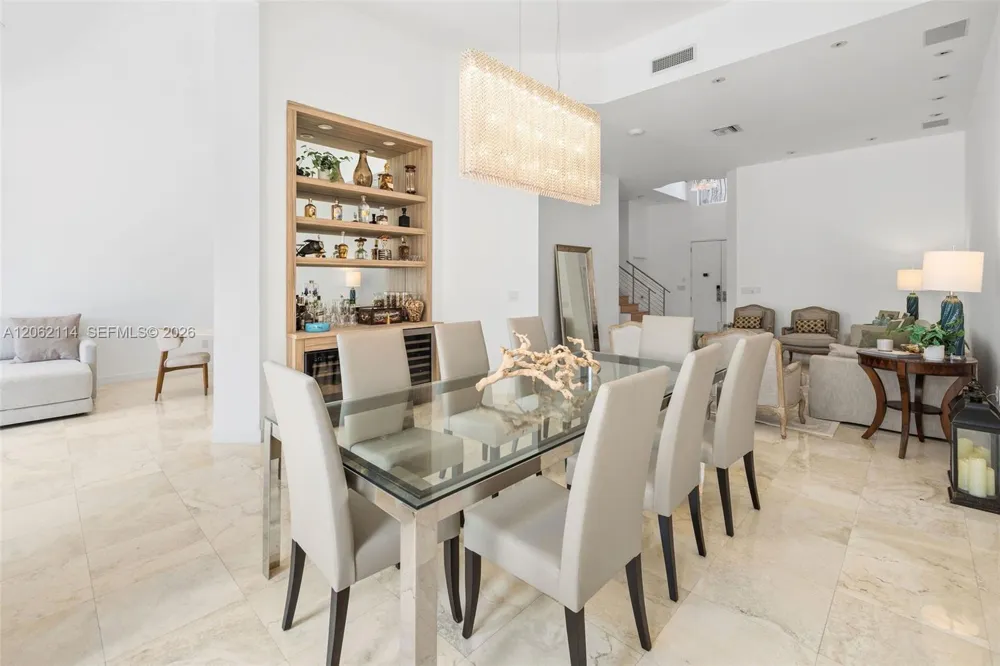 21103 NE 38th Ave #77 Aventura, FL 33180