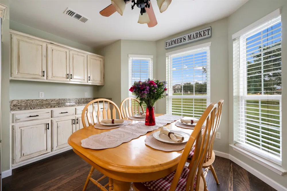 111 Lookout Circle Hutto, TX 78634