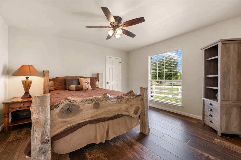 111 Lookout Circle Hutto, TX 78634