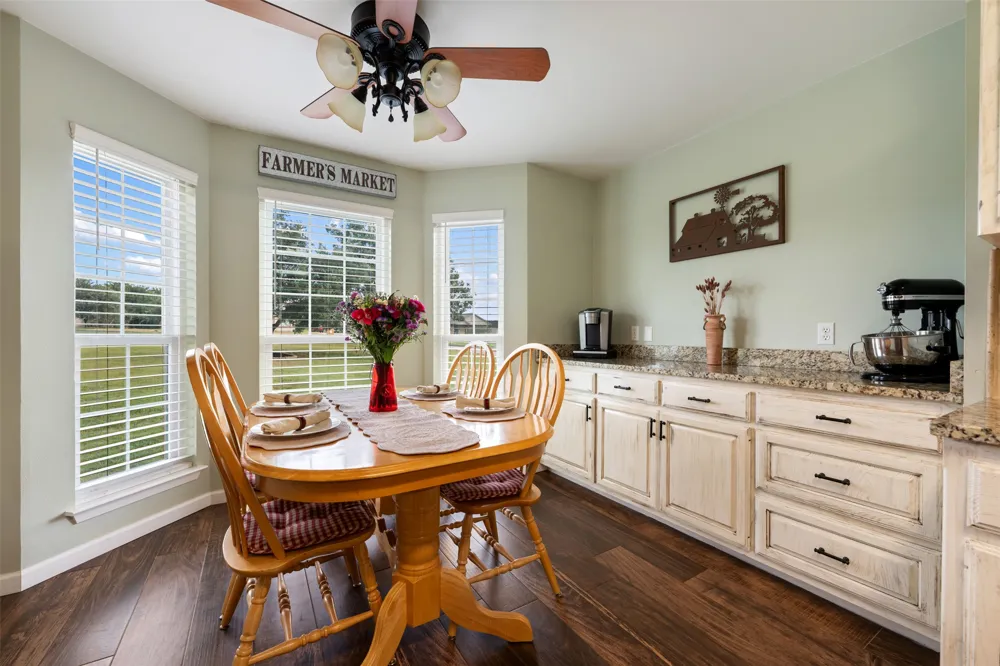 111 Lookout Circle Hutto, TX 78634