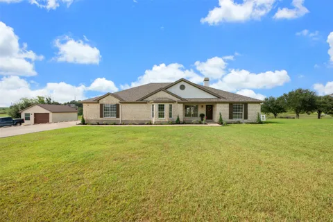 111 Lookout Circle