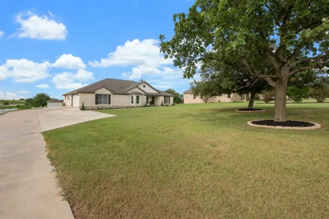 111 Lookout Circle