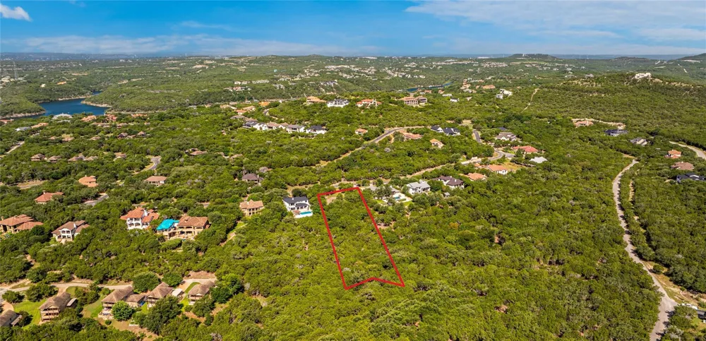 17604 Regatta View Drive Drive Jonestown, TX 78645
