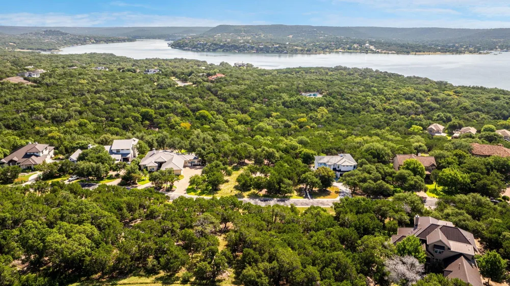 17604 Regatta View Drive Drive Jonestown, TX 78645