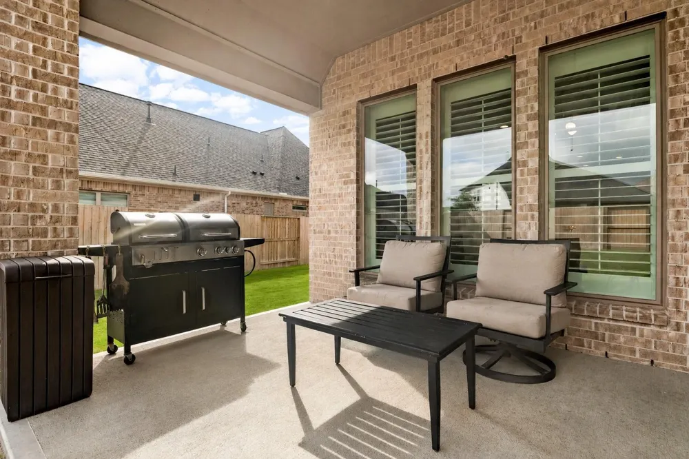 5043 Country Meadows Trail Iowa Colony, TX 77583