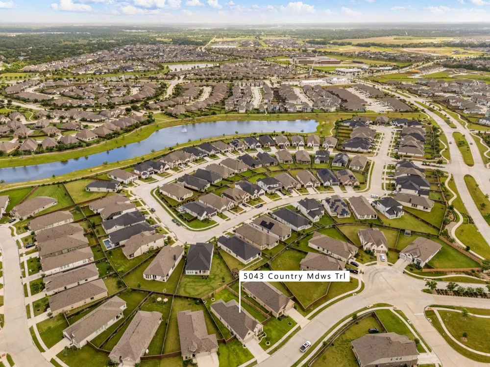 5043 Country Meadows Trail Iowa Colony, TX 77583