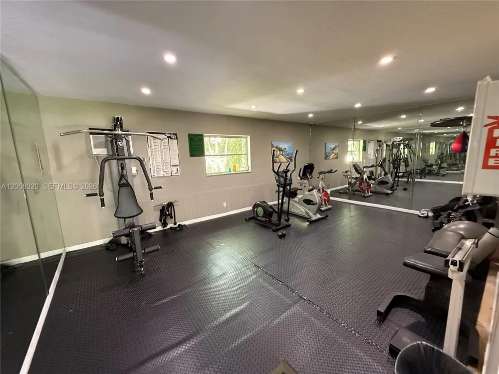 5168 NE 6th Ave #407 Oakland Park, FL 33334