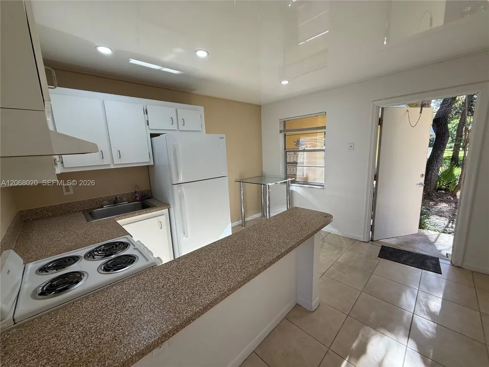 5168 NE 6th Ave #407 Oakland Park, FL 33334
