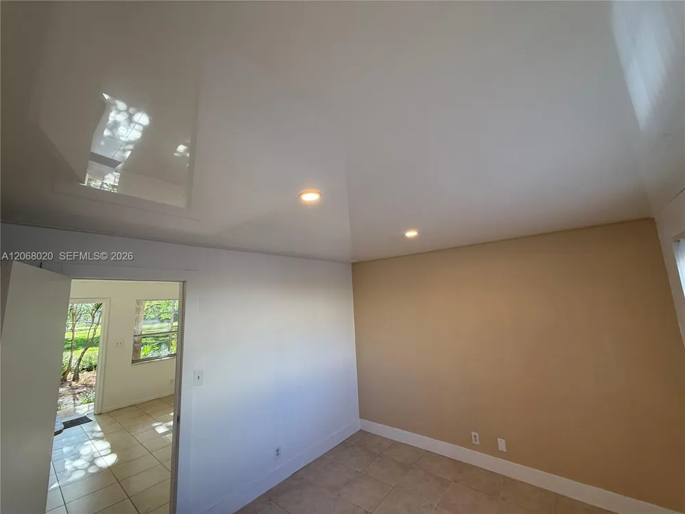 5168 NE 6th Ave #407 Oakland Park, FL 33334