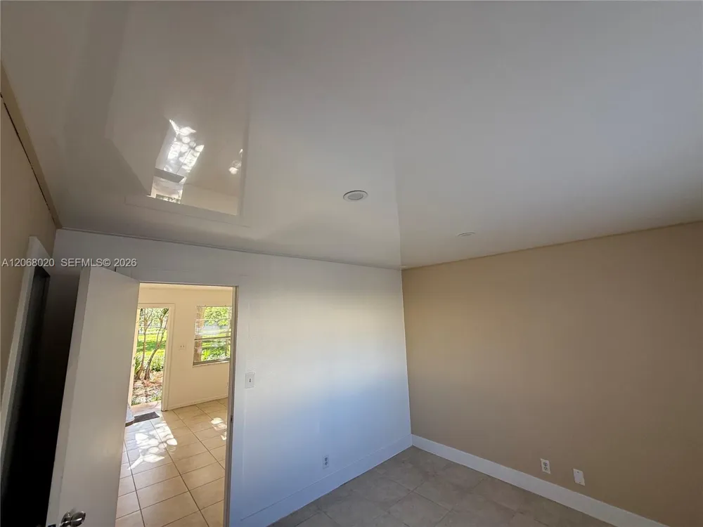 5168 NE 6th Ave #407 Oakland Park, FL 33334
