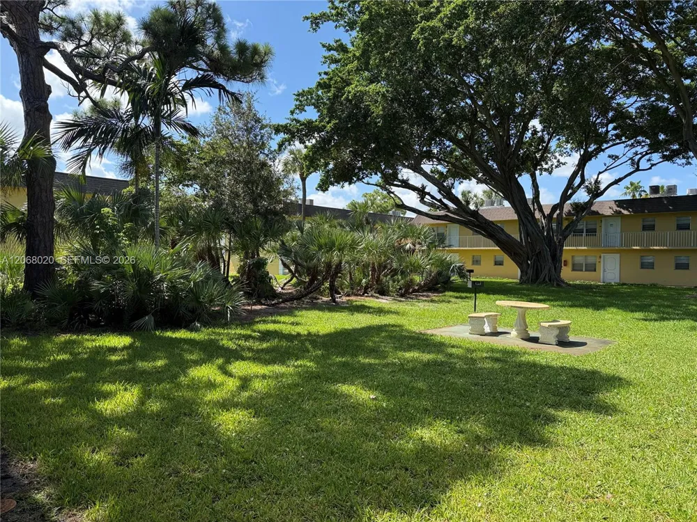 5168 NE 6th Ave #407 Oakland Park, FL 33334
