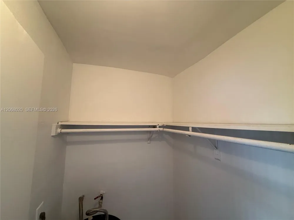 5168 NE 6th Ave #407 Oakland Park, FL 33334