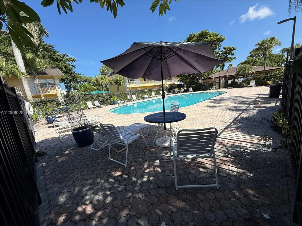 5168 NE 6th Ave #407 Oakland Park, FL 33334
