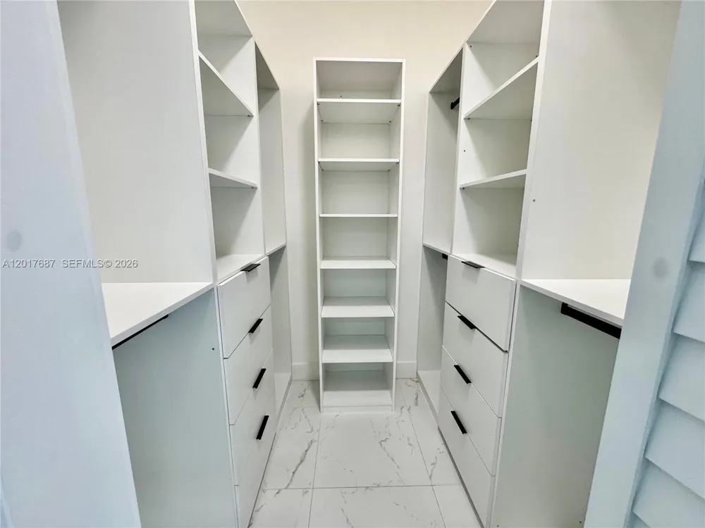 421 NW 13th Ave #A Miami, FL 33125