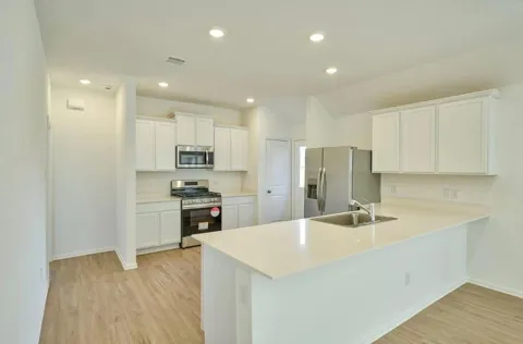 6313 Barrington Cliff Trail