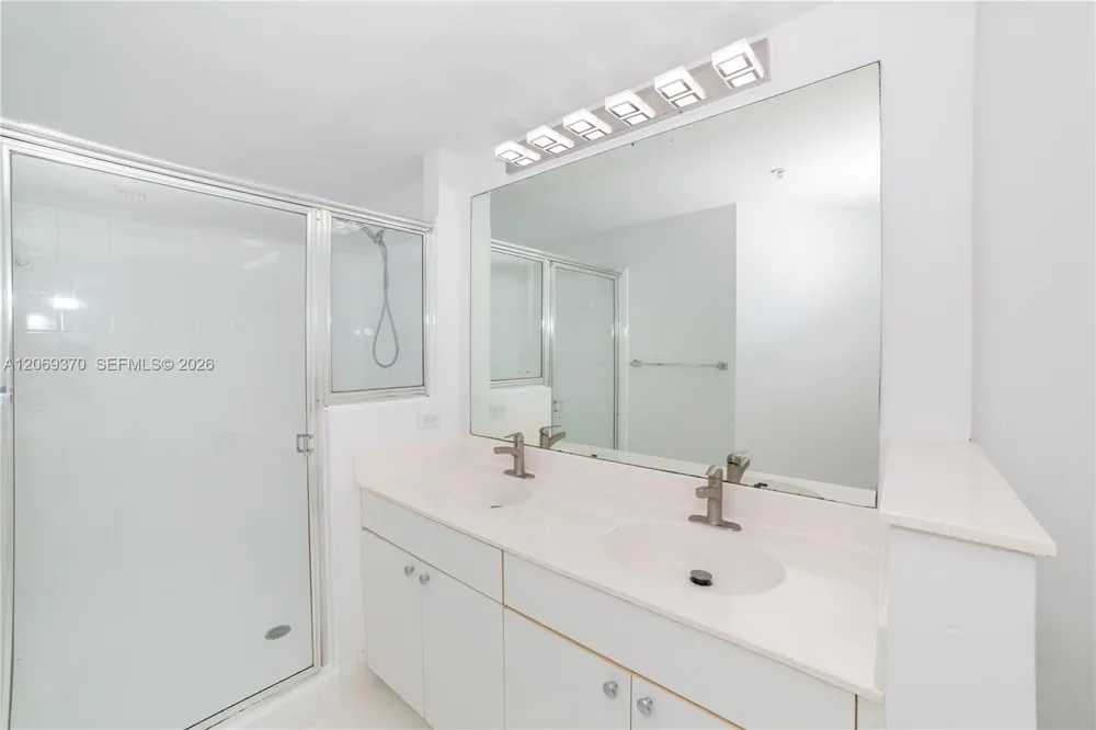 17100 Bay Rd #1407 Sunny Isles Beach, FL 33160