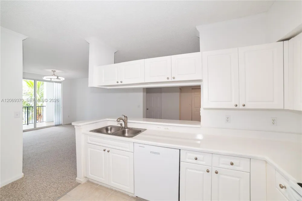 17100 Bay Rd #1407 Sunny Isles Beach, FL 33160