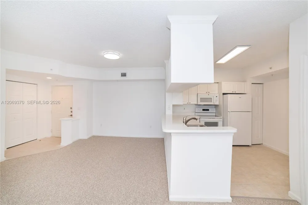 17100 Bay Rd #1407 Sunny Isles Beach, FL 33160