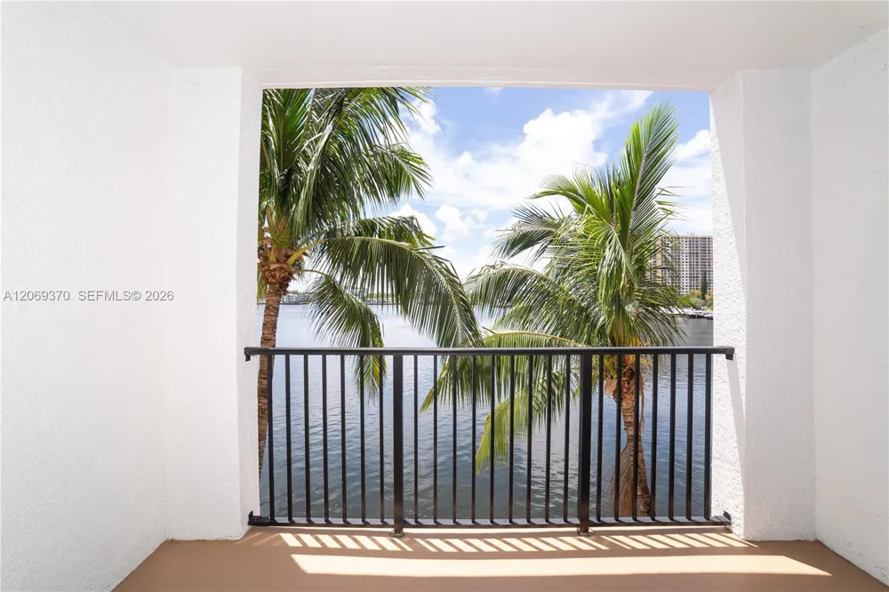 17100 Bay Rd #1407 Sunny Isles Beach, FL 33160
