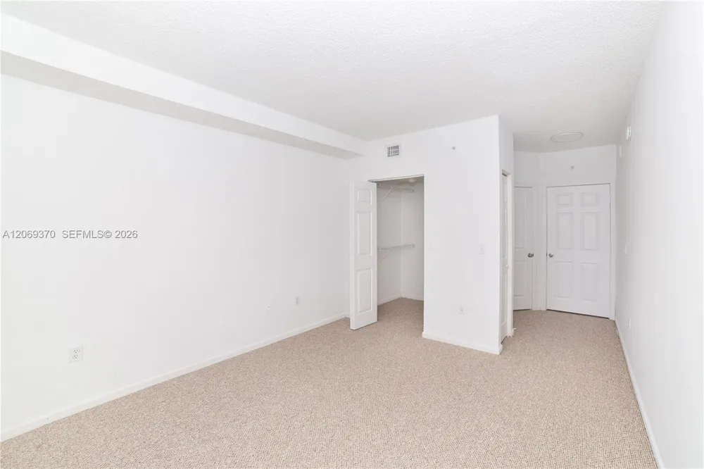 17100 Bay Rd #1407 Sunny Isles Beach, FL 33160