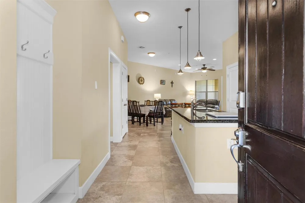 17040 W Fm 1097 Road #6103 Montgomery, TX 77356