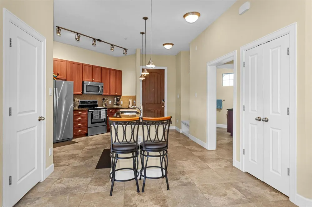 17040 W Fm 1097 Road #6103 Montgomery, TX 77356