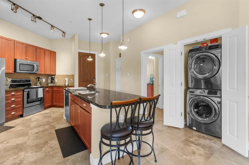 17040 W Fm 1097 Road #6103 Montgomery, TX 77356