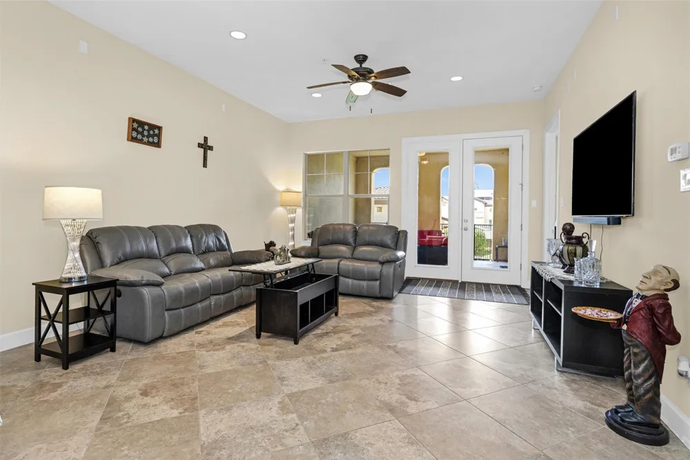 17040 W Fm 1097 Road #6103 Montgomery, TX 77356