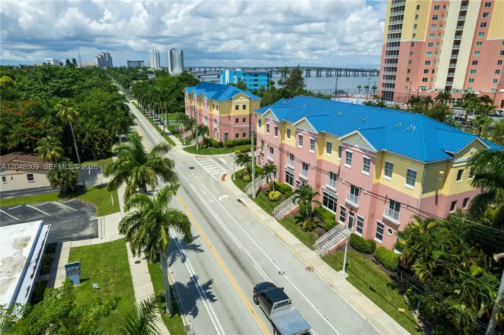 2743 1st St #406 Other City - In The State Of Florida, FL 33916
