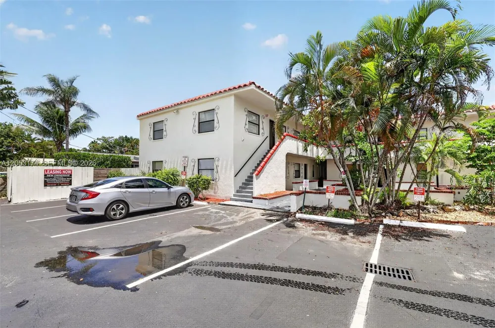 2300 NE 6th Ave #201 Wilton Manors, FL 33305