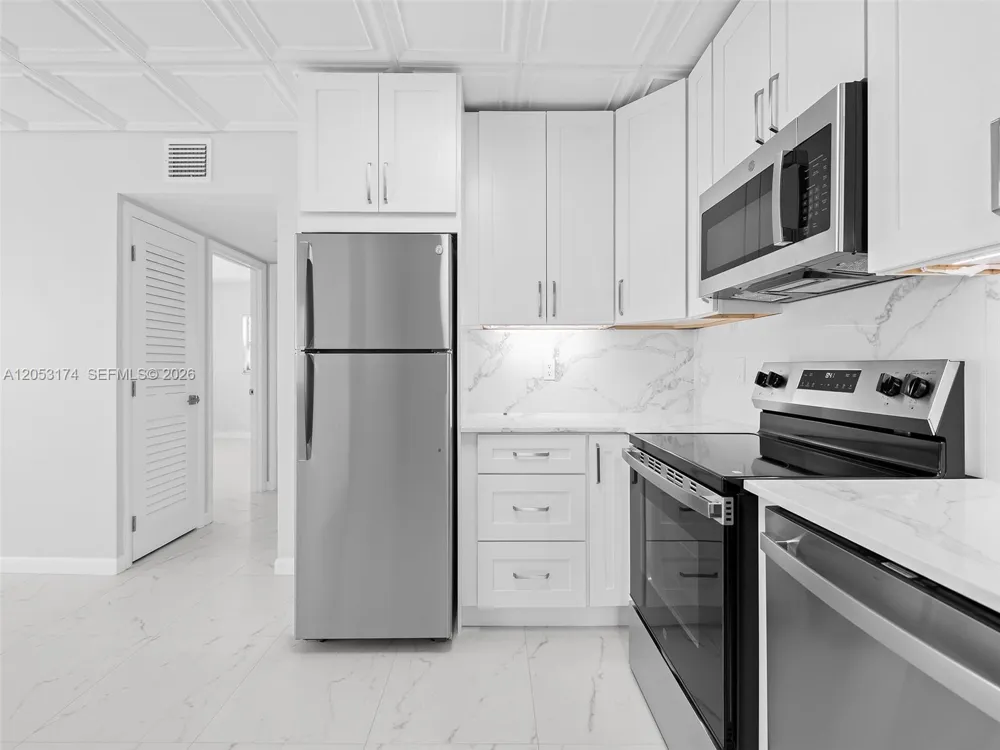 2300 NE 6th Ave #201 Wilton Manors, FL 33305