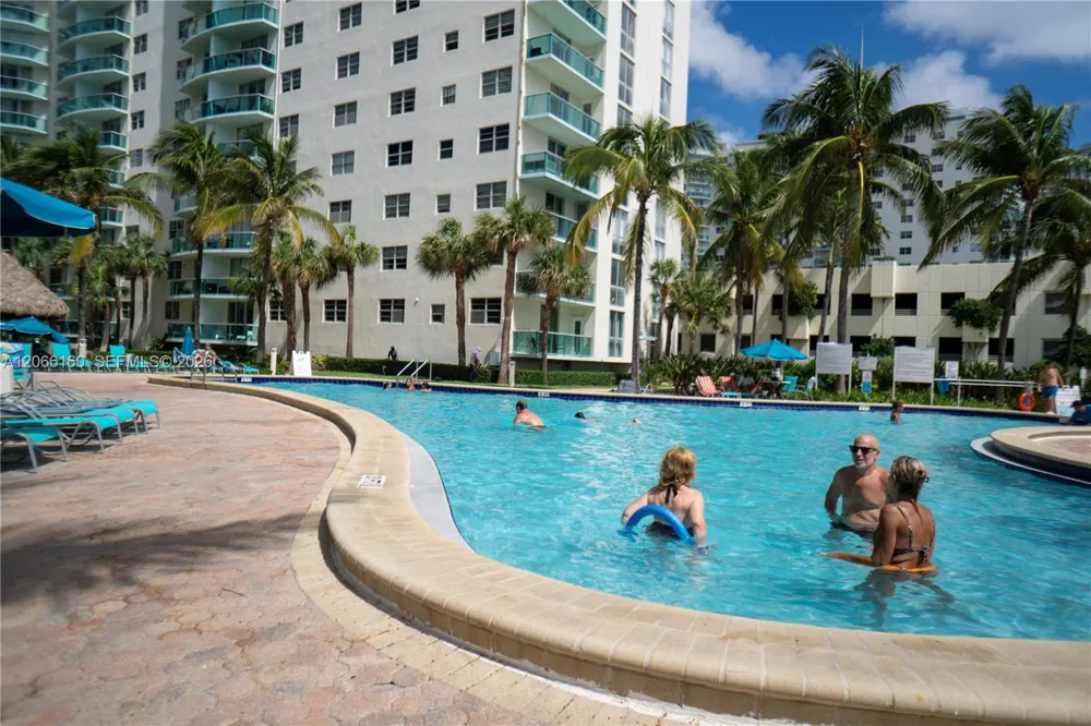 3901 S Ocean Dr #PH16O Hollywood, FL 33019