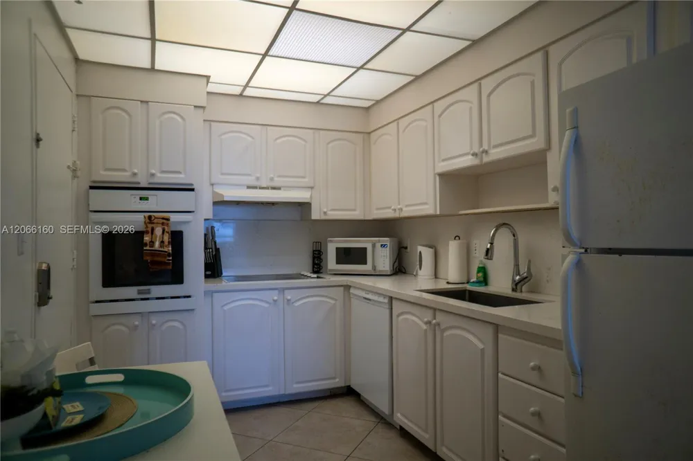 3901 S Ocean Dr #PH16O Hollywood, FL 33019