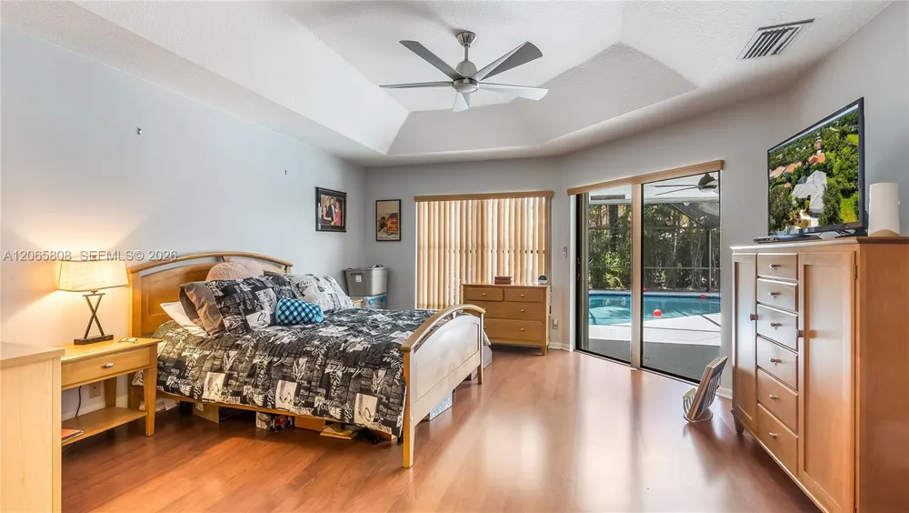 1097 Smoke Tree Ct Weston, FL 33326