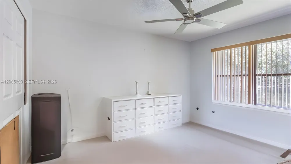 1097 Smoke Tree Ct Weston, FL 33326