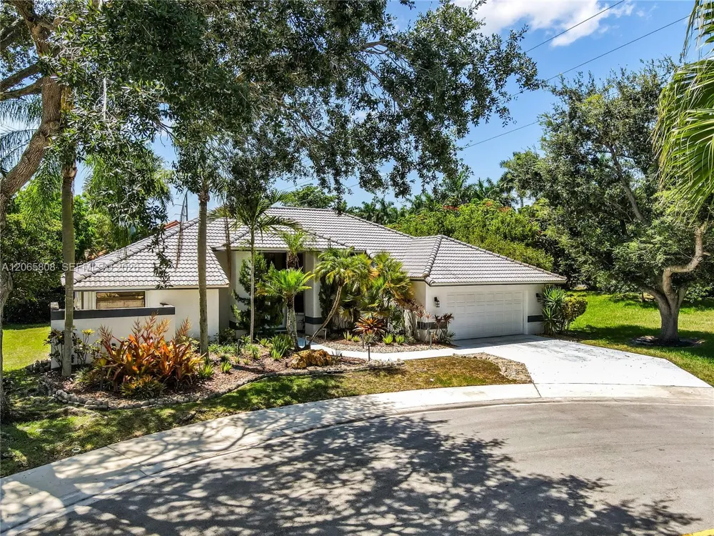 1097 Smoke Tree Ct Weston, FL 33326
