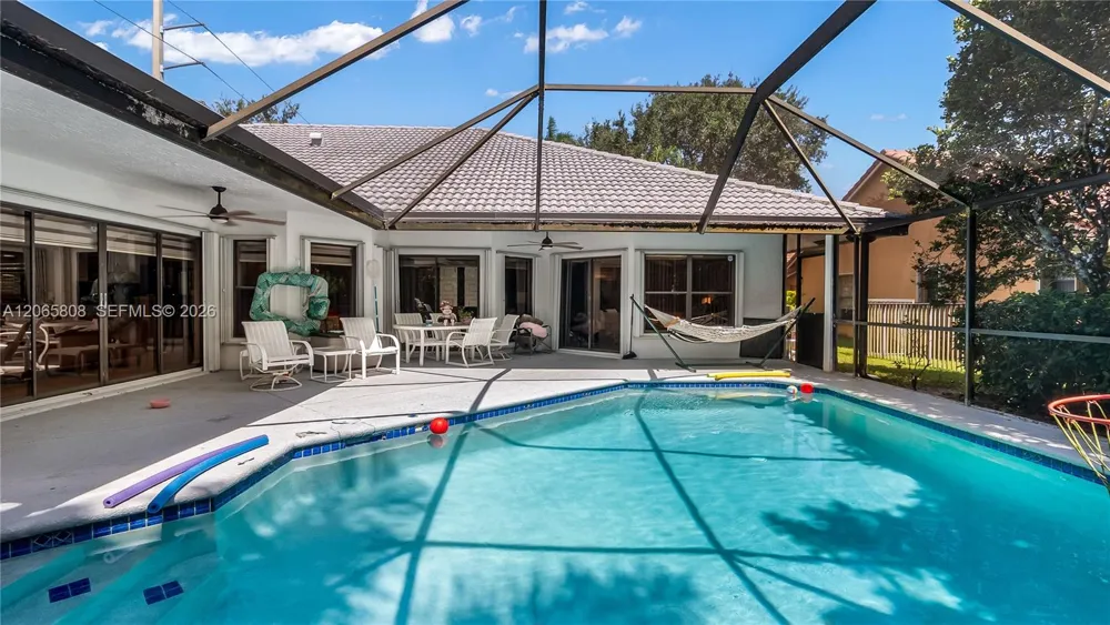 1097 Smoke Tree Ct Weston, FL 33326