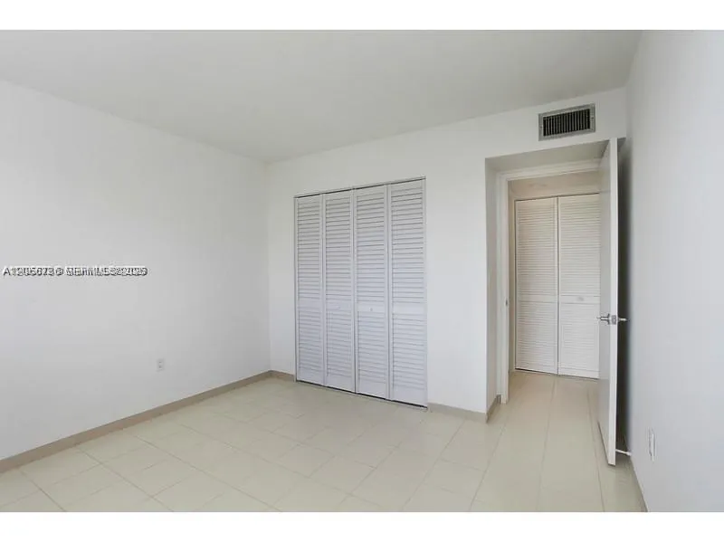 255 Galen Dr #4L Key Biscayne, FL 33149