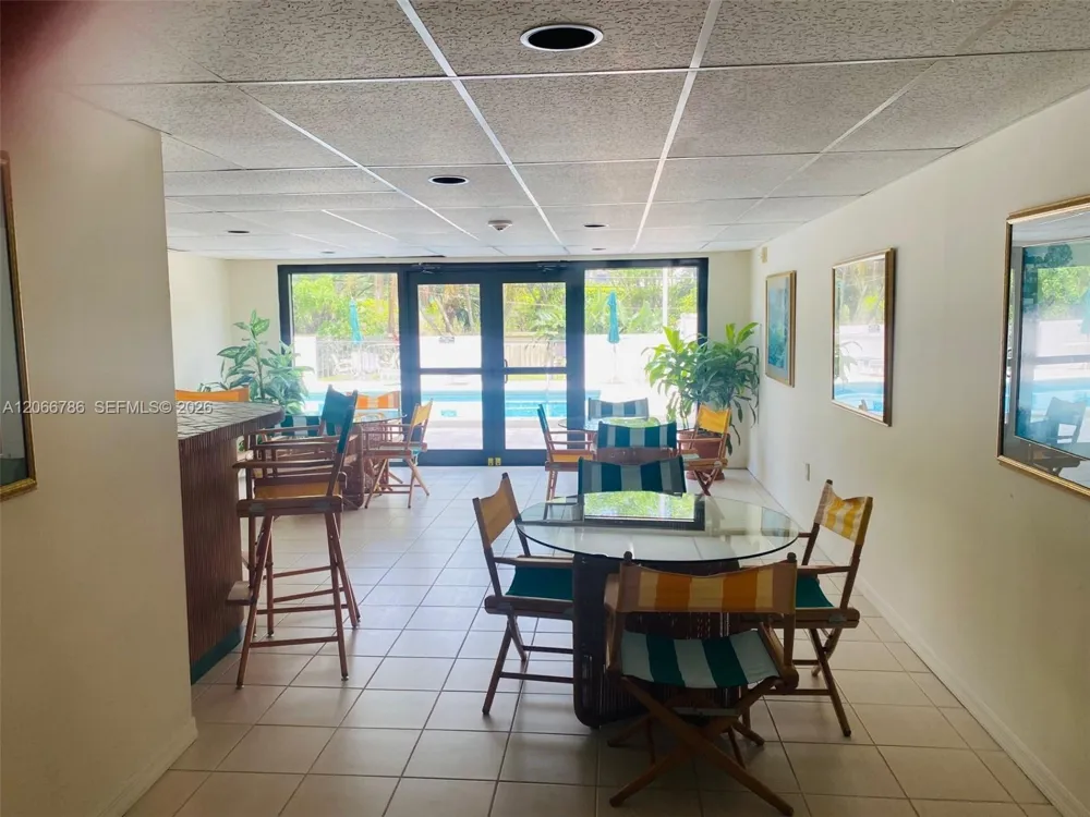 255 Galen Dr #4L Key Biscayne, FL 33149