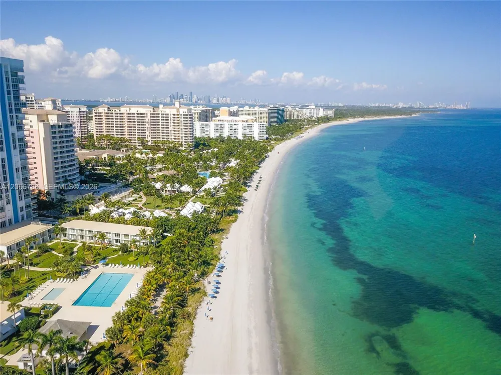 255 Galen Dr #4L Key Biscayne, FL 33149