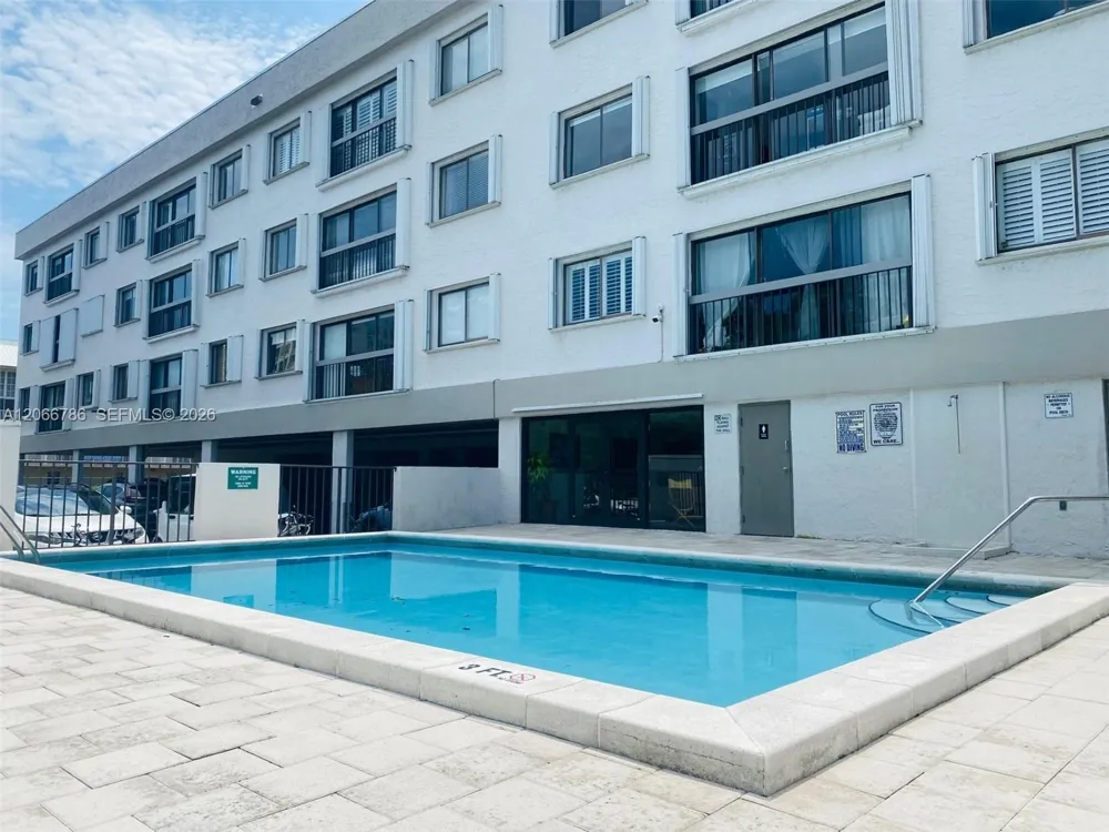 255 Galen Dr #4L Key Biscayne, FL 33149