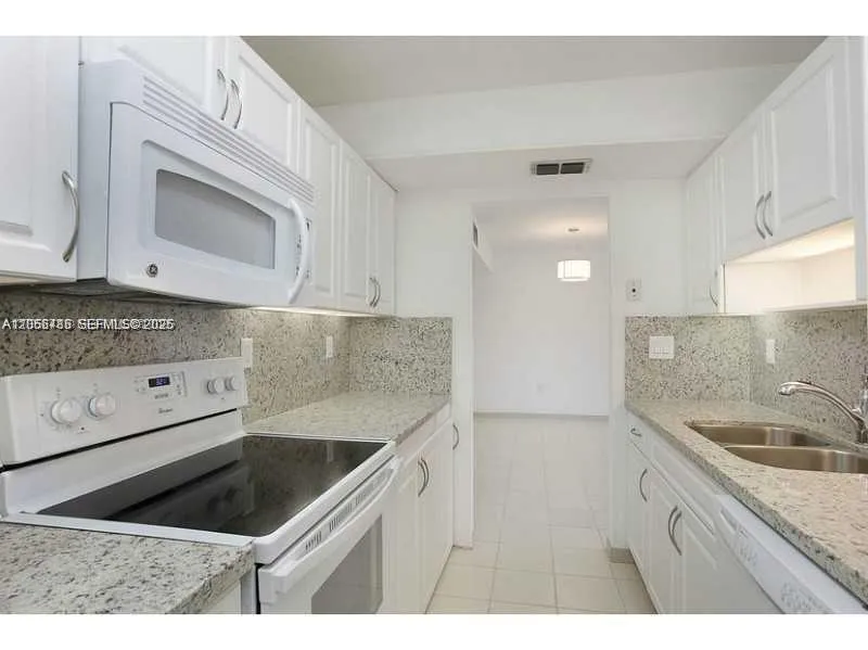 255 Galen Dr #4L Key Biscayne, FL 33149