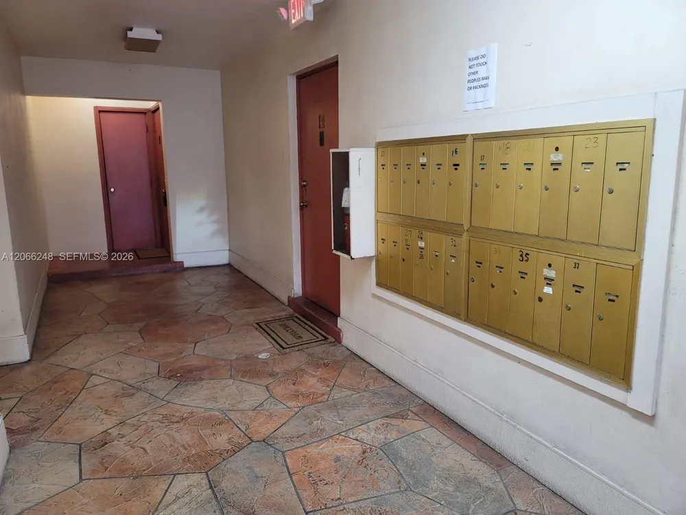 610 NW 13th St #11 Boca Raton, FL 33486