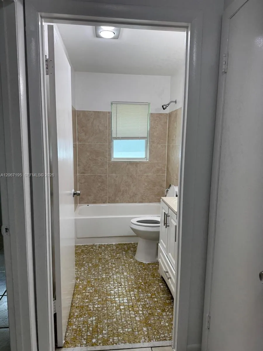 1746 3rd Ave N #2 Lake Worth, FL 33460