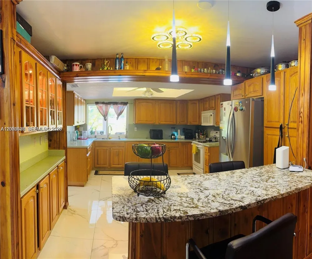 1230 NW 74th Ave Plantation, FL 33313