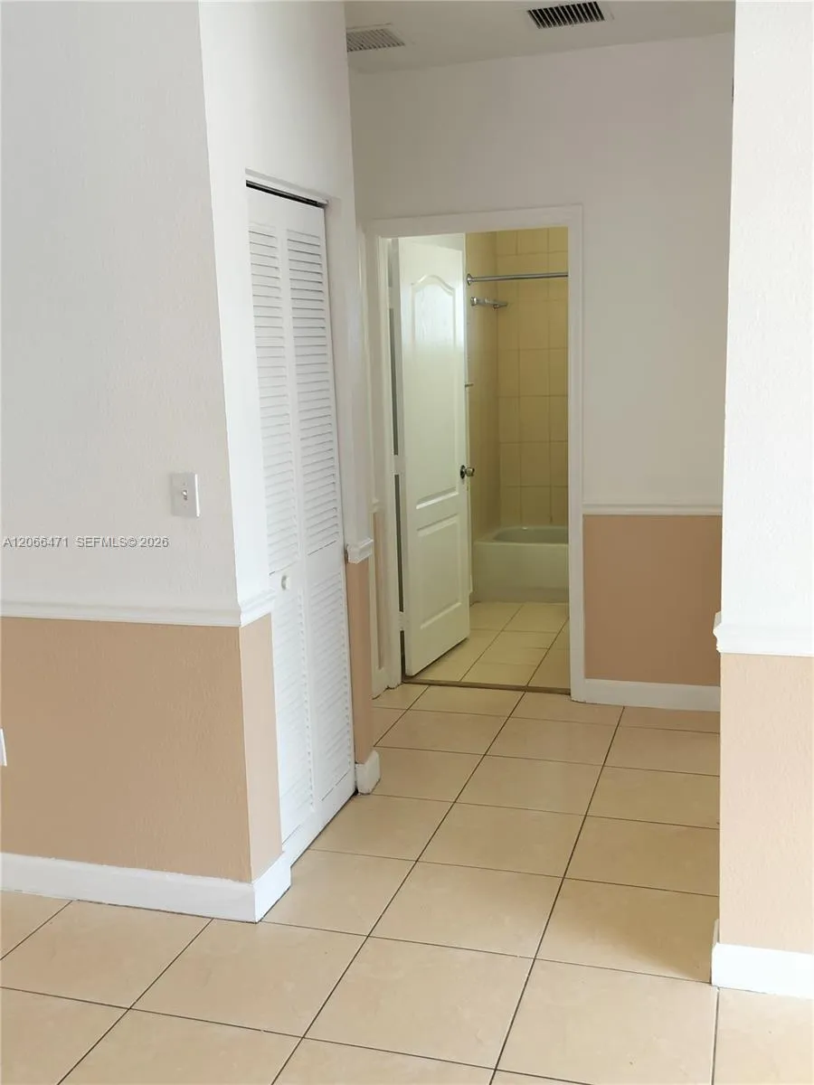 11705 SW 184 ST Miami, FL 33177