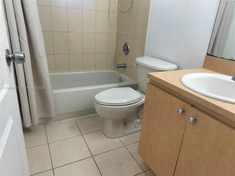 11705 SW 184 ST Miami, FL 33177
