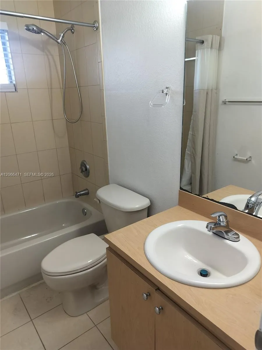 11705 SW 184 ST Miami, FL 33177