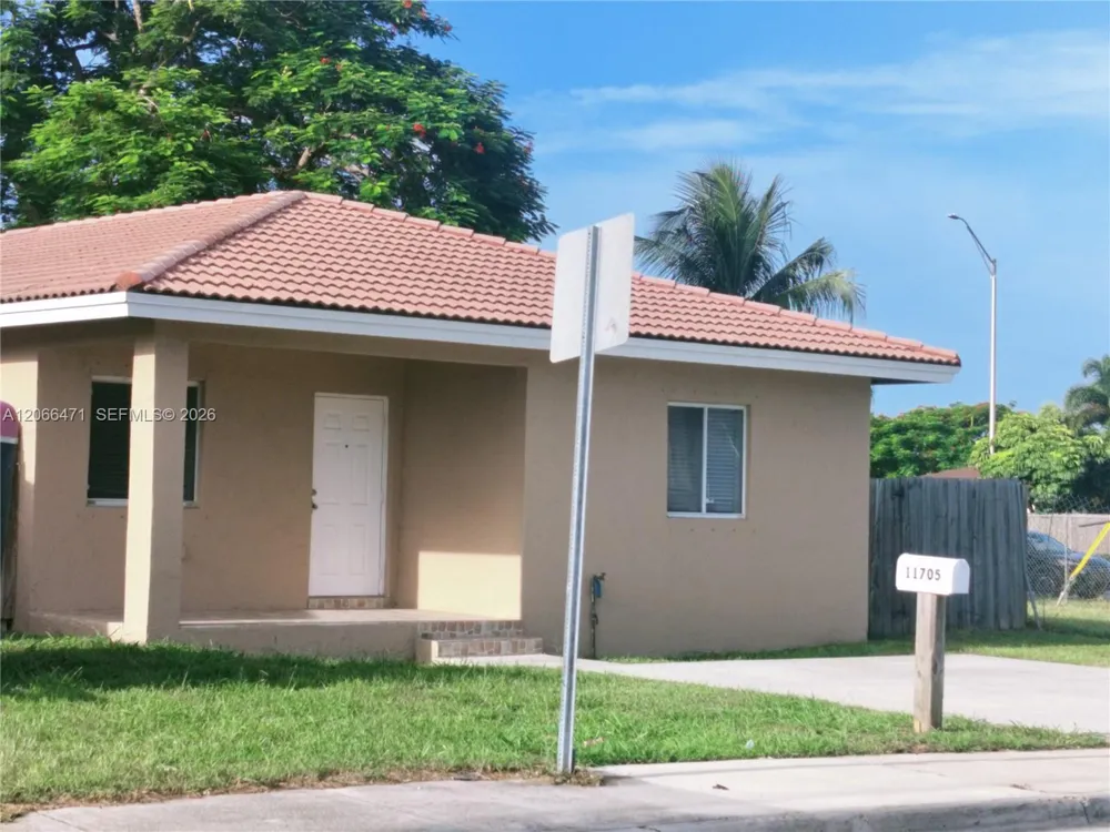 11705 SW 184 ST Miami, FL 33177